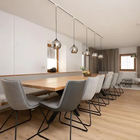 Mountain In Chalet, Opening Dec 25 Villa *